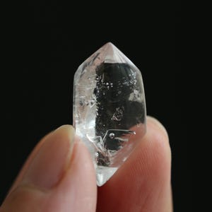 1 Moving bubble, Polished enhydro crystal, Natural enhydro quartz, Enhydro crystal, Enhydro diamond, Crystal gift,#430