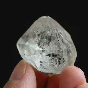 1 Moving bubble, Raw enhydro crystal,Natural enhydro diamond, Enhydro quartz, Raw crystal quartz point, #402