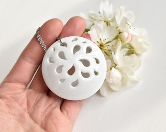 Porcelain pendant necklace - Porcelain necklace - Floral jewel - Wedding porcelain necklace - necklace flower- white flower - white pendant