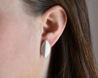 Pendientes de porcelana de hoja, Pendientes de porcelana, Pendientes de lágrima de cerámica, Pendientes blancos, Pendientes de cerámica, Pendientes de cerámica, Pendientes minimalistas