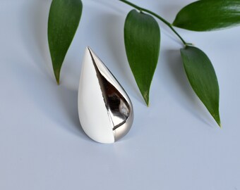 Teardrop Porcelain brooch, Porcelain brooch, Brooch platinum, drop brooch, ceramic brooch jewelry, ceramic brooch handmade,minimalist brooch