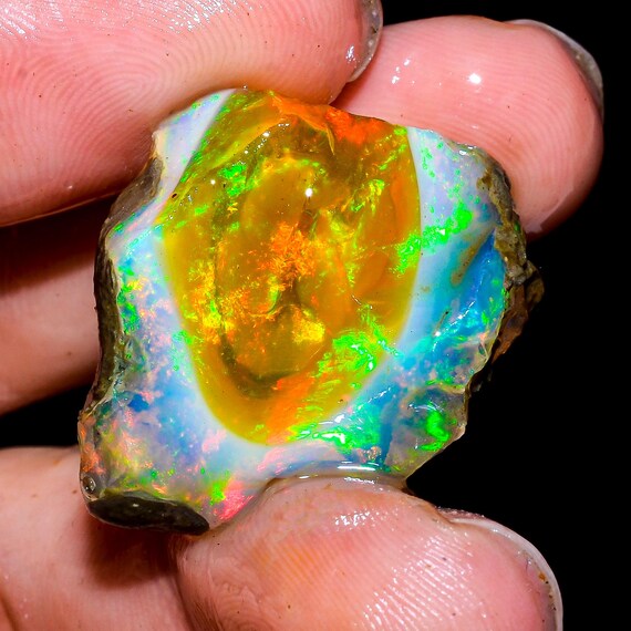 エチオピア　オパール　ピンファイア　星空のような　鉱物　標本　原石 エチオピア オパール ピンファイア 星空のような 鉱物 標本 原石