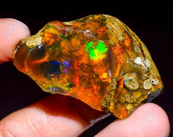 エチオピアウェロ産オパール　ピンファイア　ジュエリー　グレード　鉱物標本　原石 エチオピアウェロ産オパール ピンファイア ジュエリー グレード