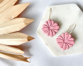 Mauve floral hoops | Hypoallergenic clay earrings