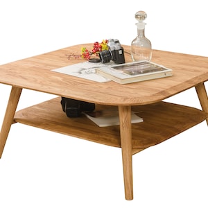 Mid century oak wood coffee table Scandinavian style, mesa de centro roble, Couchtisch aus massiver Eiche, table basse en chêne massif