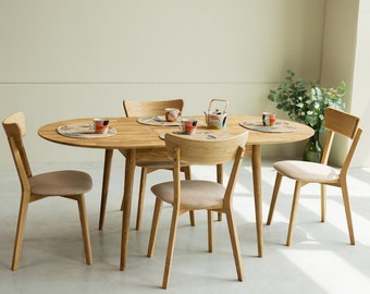 Set van 2 of 4 massief eiken eetkamerstoelen, Lot de 2-4 chaises de salle à manger en chêne massif, 2-4 Esszimmerstühlen aus massier Eiche