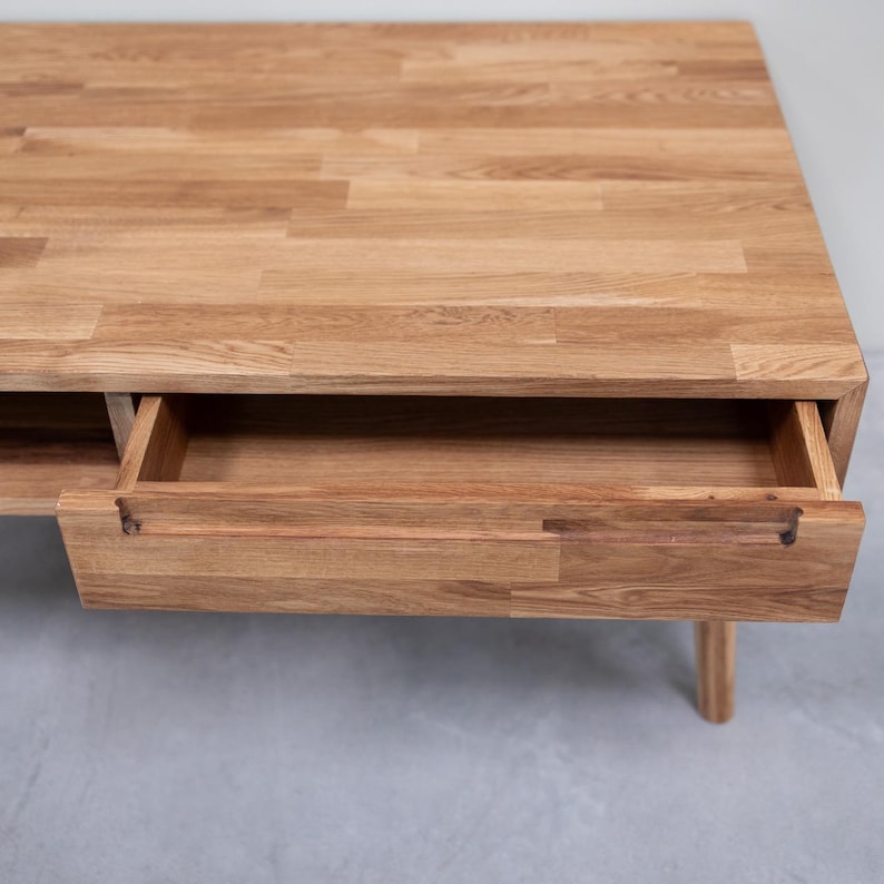 Table basse en chêne massif avec tiroir, Couchtisch aus massiver Eiche mit Schublade, mesa de café diseno escandinavo mid centery