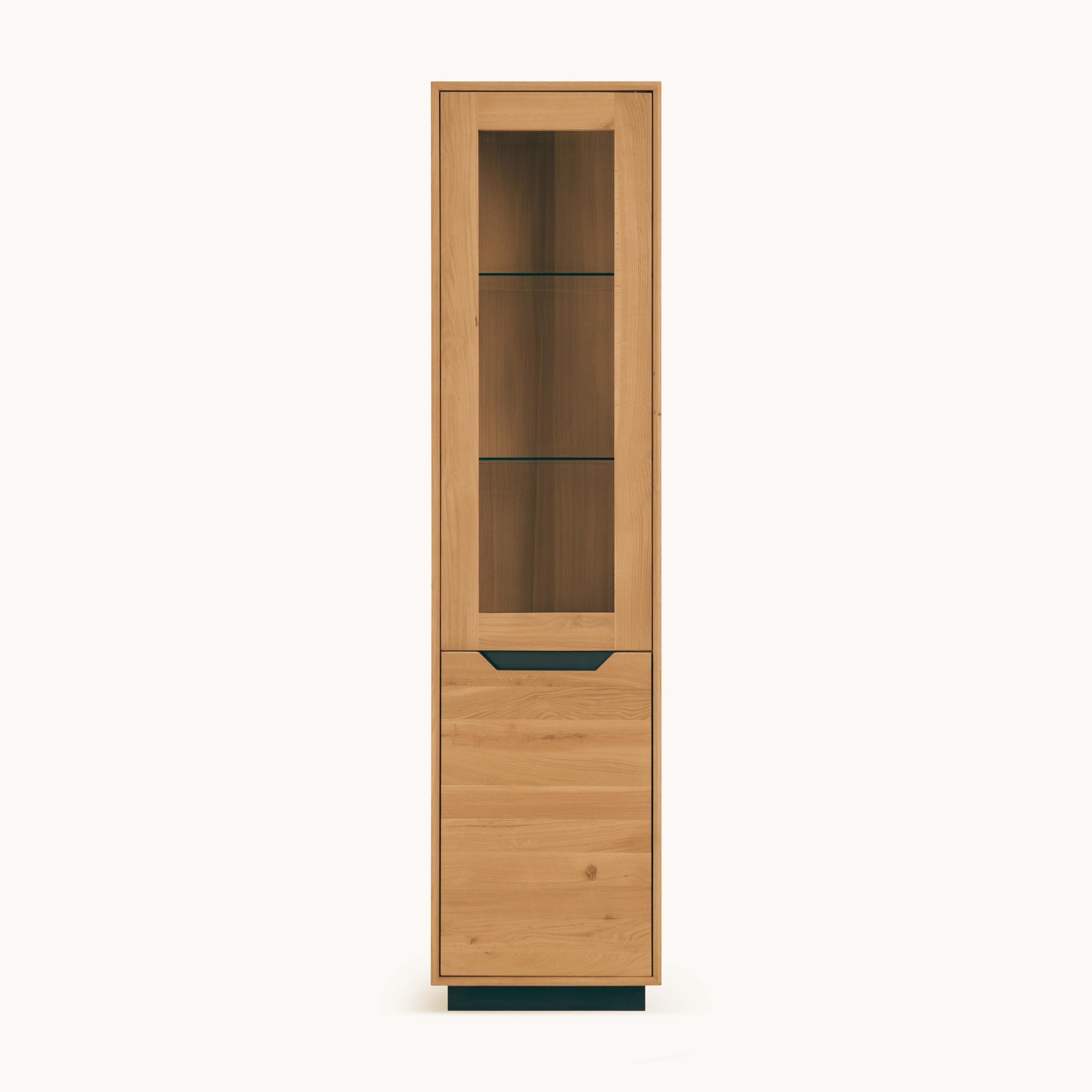 Vitrine en bois de chêne massif, vitrine aus massivem Eichenholz, Vitrine solod wood, vitrina de madera roble