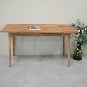 Schreibtisch, Scandinavian writing desk with 2 drawers made from solid oak wood, Bureau en bois de chêne, Escritorio de madera maciza roble