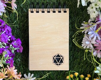 D20 zaknotitieboekje voor dagboek, journaling, TTRPG-campagnedagboek, notities, schetsen (houten dagboekomslag)