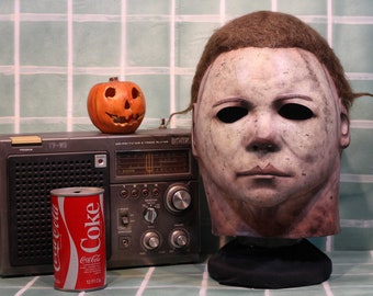 Michael Myers Halloween II Latex Mask - FABRIQUÉ sur commande (délai de production de 6 à 8 semaines)