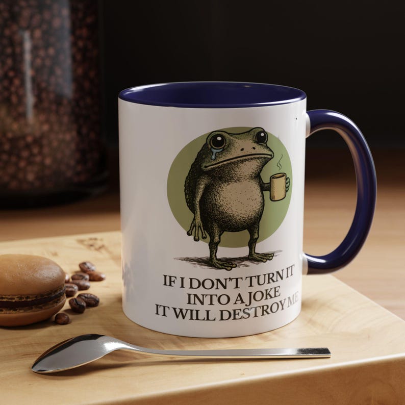 Taza divertida de rana: "Si no lo convierto en broma, me destruirá". Taza de café sarcástica con humor sobre salud mental, 325 ml, 480 ml y 590 ml. imagen 6