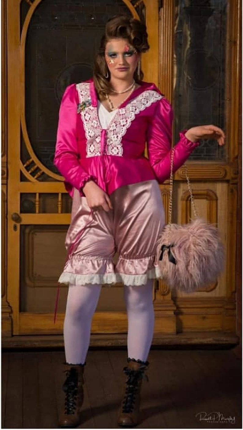Women/'s dusty pink Victorian bloomers with lace trim size 10-12 au