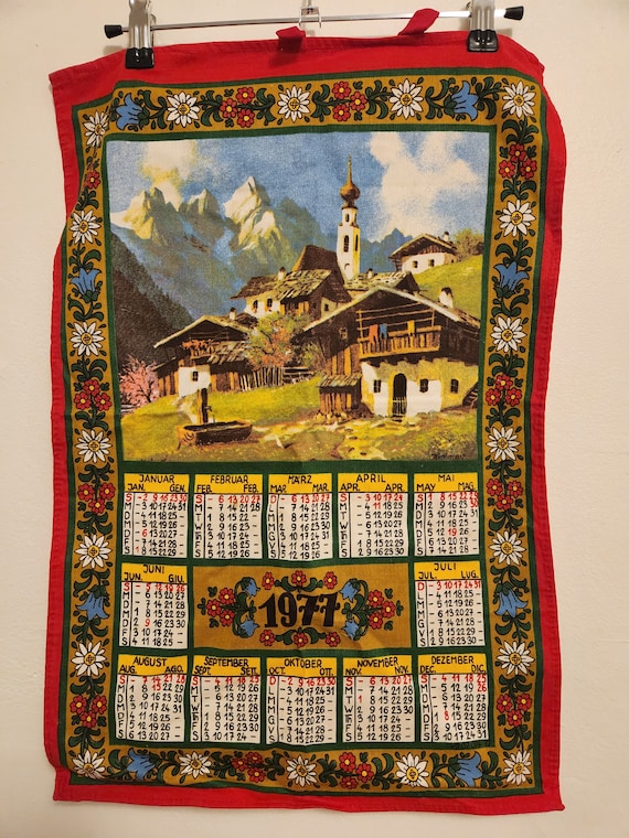 Torchon Calendrier 1977 Locatelli - Coton Fleurs Et Oiseaux - État D'occasion