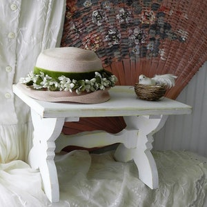 FRENCH COUNTRY STOOL