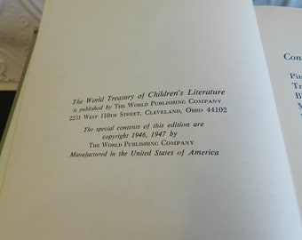 FABULOUS Books/world Treasury of Children's Classics/blue