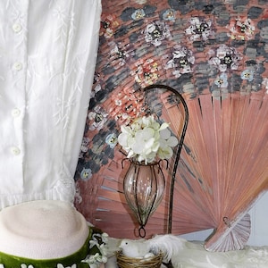 ANTIQUE HANGING BUD Vase