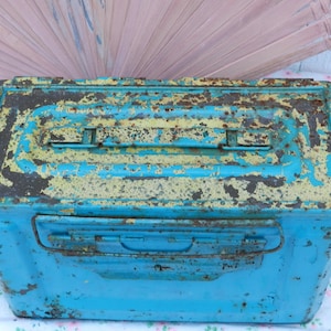 ANTIQUE AMMO BOX/Shabby Chic Storage