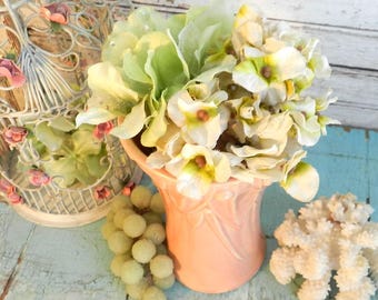 G0RGEOUS ANTiQUE McC0Y VASE/LeAVES & BERRiES/7"/EXCELLENT