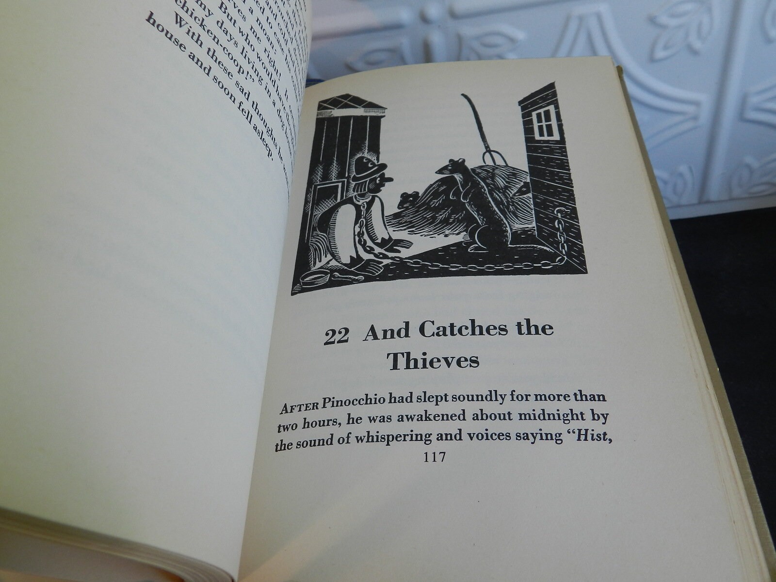 FABULOUS Books/world Treasury of Children's Classics/blue