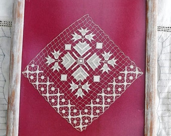 CHIACCHIERIO ANTICO CON CORNICE/Arte Vittoriana
