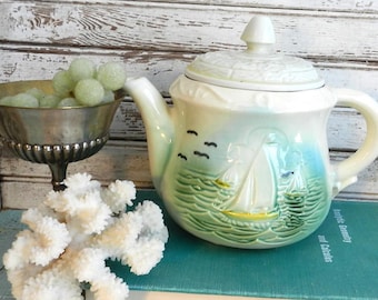 SAiLING AWaY ViNTAGE TEAP0T/VINTAGE DEC0RATIVE NAUTICAL P0RCELAIN TEAP0T