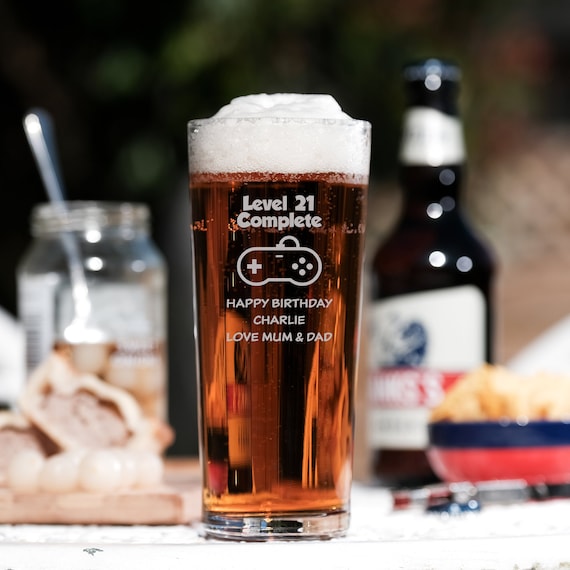 Personalised Pint Glass Engraved with Level 21 Complete Gamer Design 21st Birthday Gift