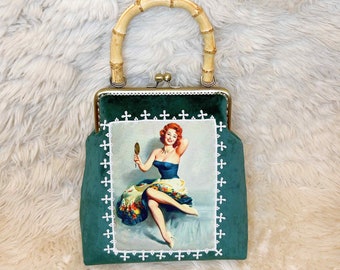 Emerald Velvet Kisslock Clutch: Vintage Beauty Bamboo Handle Purse