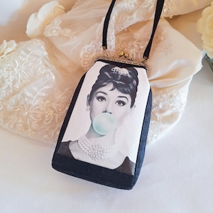 Audrey Hepburn Sac pour téléphone en velours bubble-gum Pochette Kiss lock Porte-monnaie en velours noir Petit sac à main pour femme