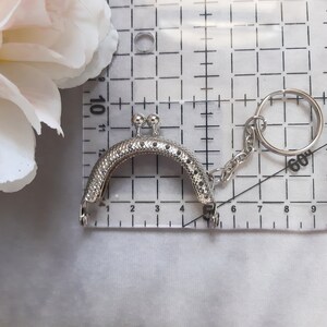 2" Metal Kiss Lock Purse Frame with Keyring - FREE Pattern (5.5cm Clutch Frame) image 3