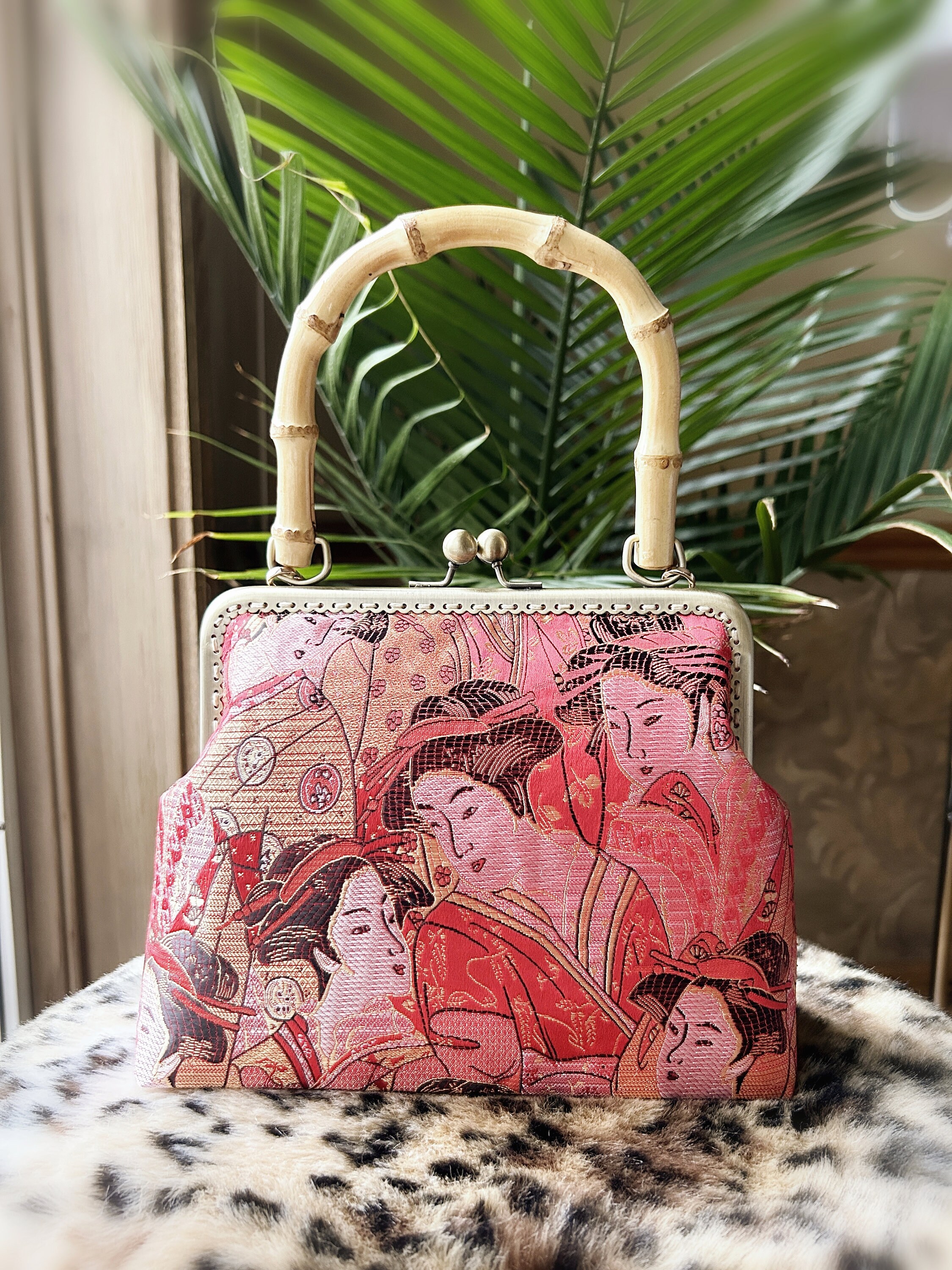 Kiss Lock Clutch Purse Handmade Japanese Beauty Brocade