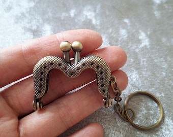 1.75" Vintage Sew-on Bronze colour Kiss Lock Purse Frame with Keyring + FREE Pattern