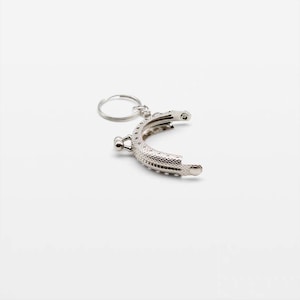 2" Metal Kiss Lock Purse Frame with Keyring - FREE Pattern (5.5cm Clutch Frame) Silver