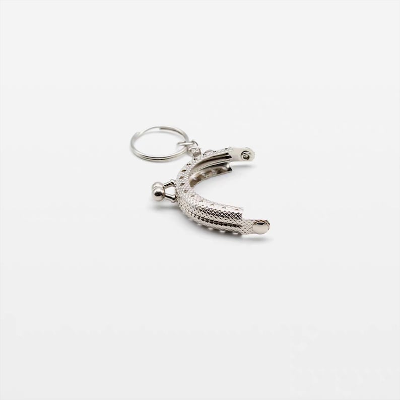 2" Metal Kiss Lock Purse Frame with Keyring - FREE Pattern (5.5cm Clutch Frame) Silver