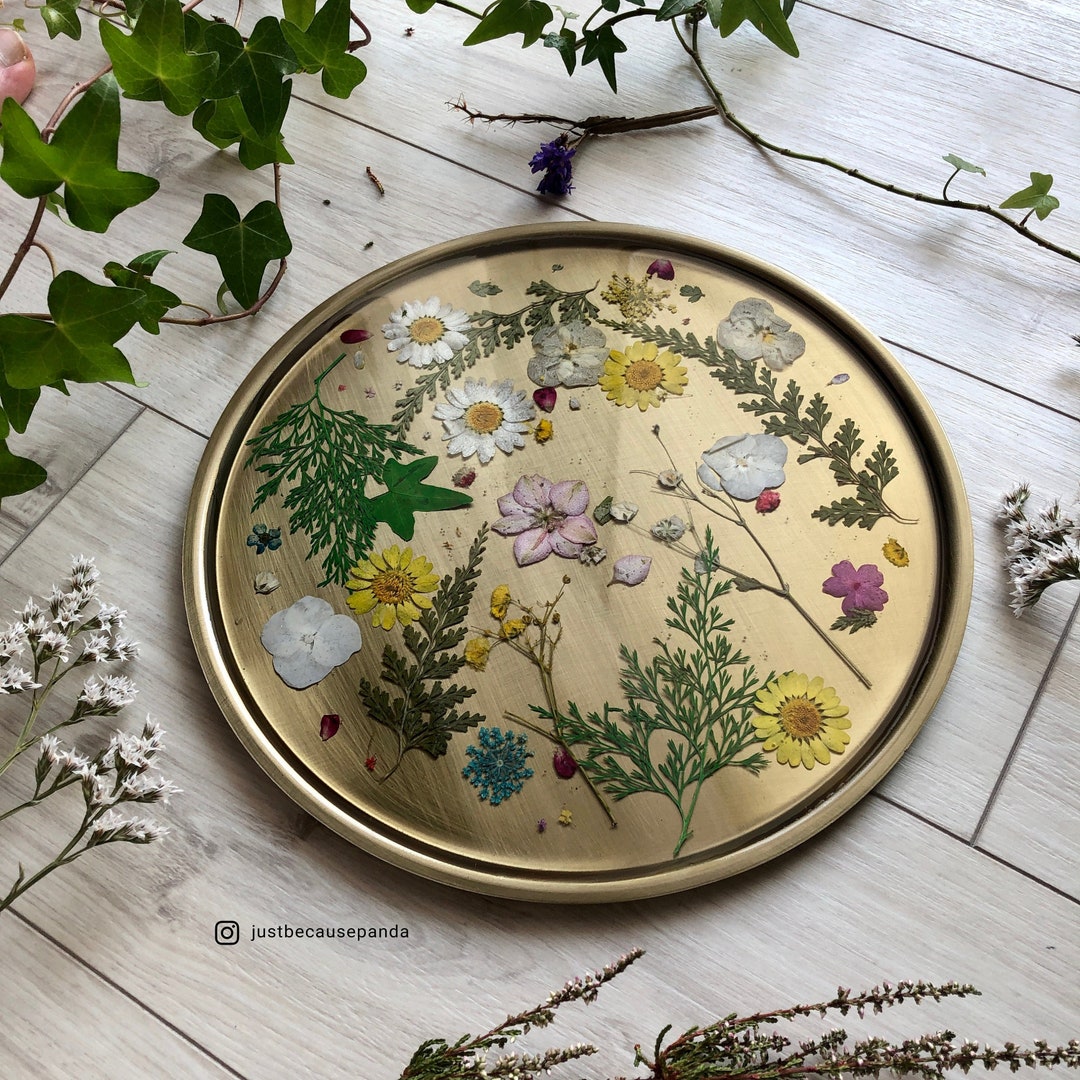 Resin Flower Tray, Art Centerpiece, Handmade Housewarming Gift