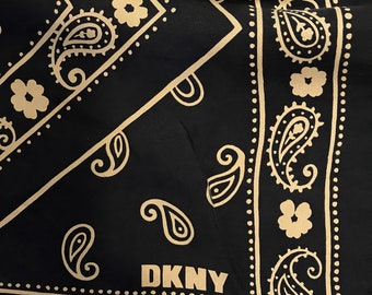 Écharpe vintage en soie suédée DKNY