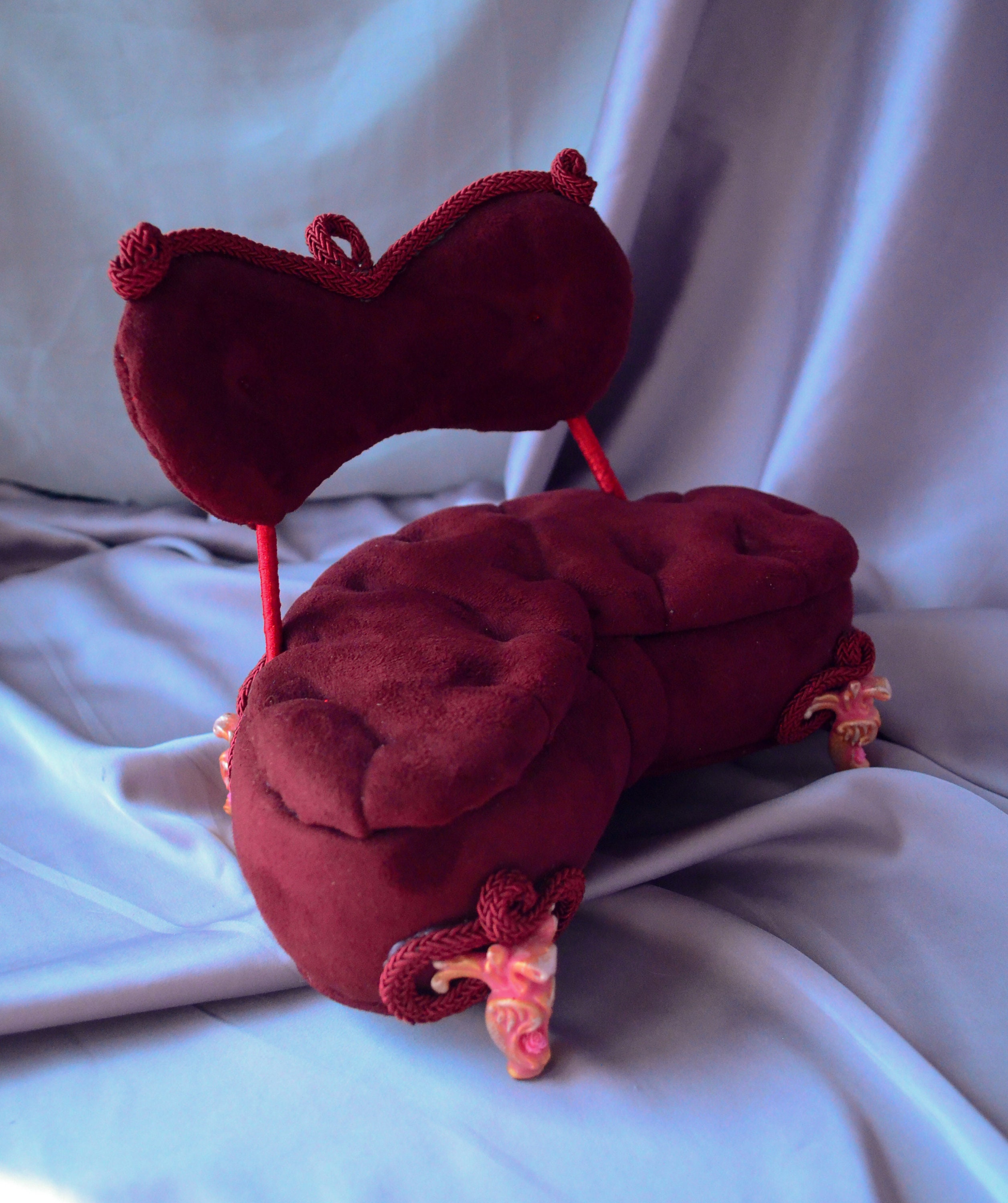 thumbnail image 2 of Sofa-Shape Jewelry Box - 1/6 Scale Velvet Dustproof Organizer With Mirror 2 of 12