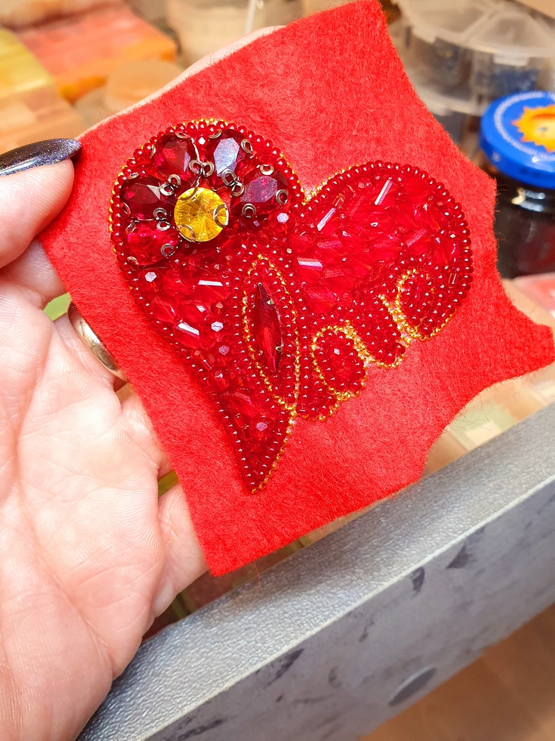 Red heart brooch.Glass beaded brooch-heart jewelry-handwriting gift.Gift for wife is 7th anniversary gift.