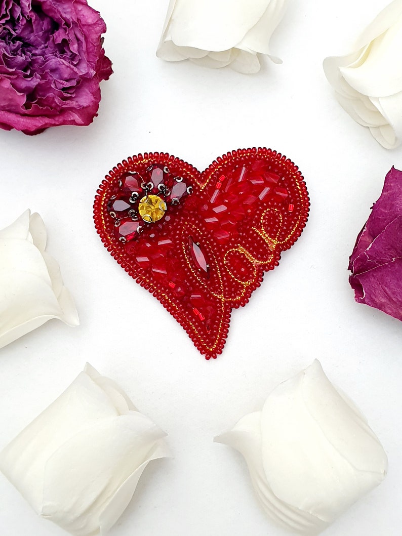 Red heart brooch.Glass beaded brooch-heart jewelry-handwriting gift.Gift for wife is 7th anniversary gift.