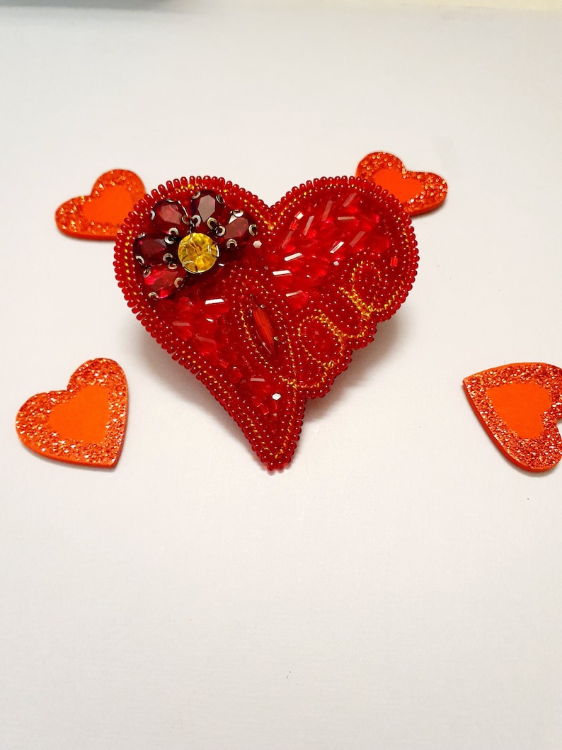 Red heart brooch.Glass beaded brooch-heart jewelry-handwriting gift.Gift for wife is 7th anniversary gift.