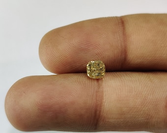 1.01ct Natural Vivid Yellow Cushion Cut SI2 Clarity 100% Natural Loose Diamond Dimension- 5.45mm x 5.05mm x 3.75mm