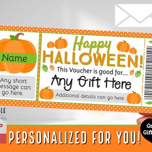 Może przedstawiać: Drukowany bon podarunkowy na Halloween z wzorem pomarańczowej i zielonej dyni. Bon zawiera napis "Happy Halloween! Ten bon jest ważny na... Każdy prezent tutaj. Możliwe jest dodanie dodatkowych szczegółów tutaj." Bon jest spersonalizowany z tekstem "Imię".