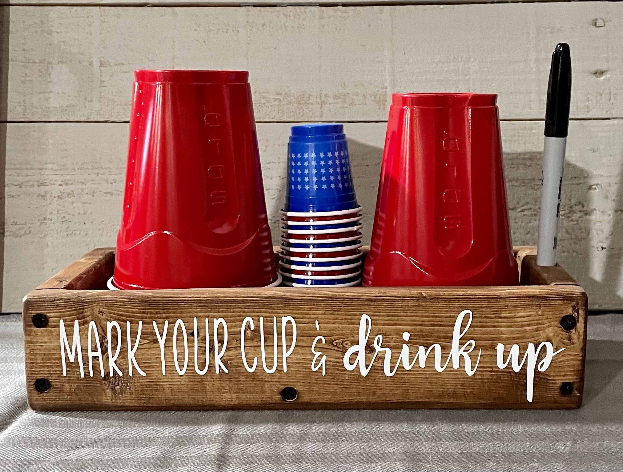 It's 5 O'clock Somewhere Wooden Party Cup Organizer, Marker Holder, Cup  Caddy, Party Supply, Gift for Her, Solo Cup Holder, Rustic Box 