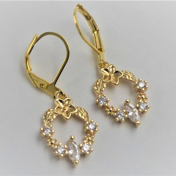 Boucles d'oreilles métal doré et zircons