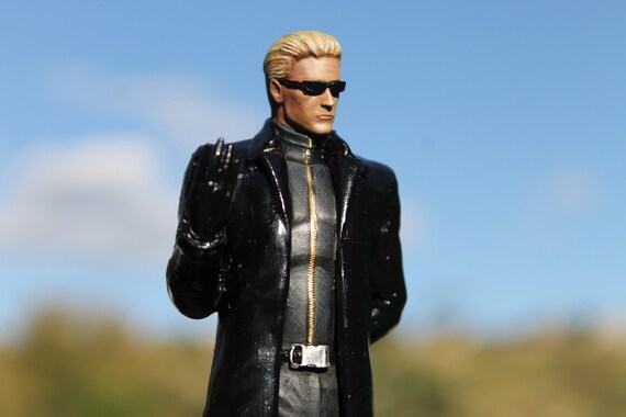 albert wesker figure