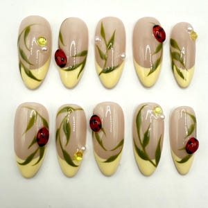 Summer Meadow Ladybug Press-On Nail Set