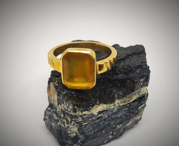 イエローサファイヤリング オーダーメイド ハンドメイドイエロー