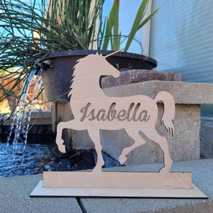 Mädchen personalisierte Einhorn Name Cut Out Laser Datei mit Ständer 3mm