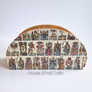 Suporte para controle remoto - Porta-lápis - Organizador de mesa de bambu - Presente de agradecimento - Design de cartas de tarô decoupage