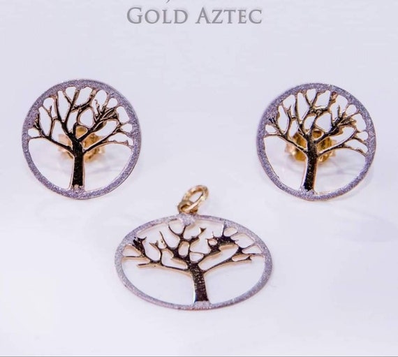 Set of 14 Karat Gold Jewelry, Earrings and Medal  display picture 3